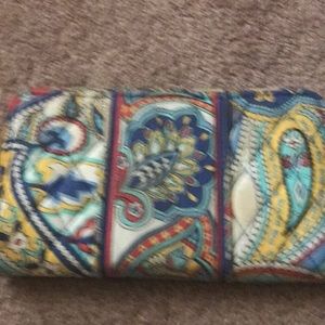 Vera Bradley zip wallet